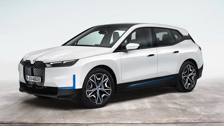 iX xDrive40 thumbnail